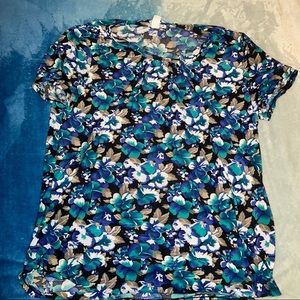 Womens plus size blue floral blouse size 3X